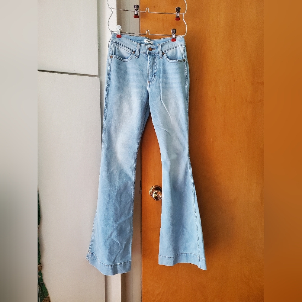 Wrangler high rise flare retro jeans size 25